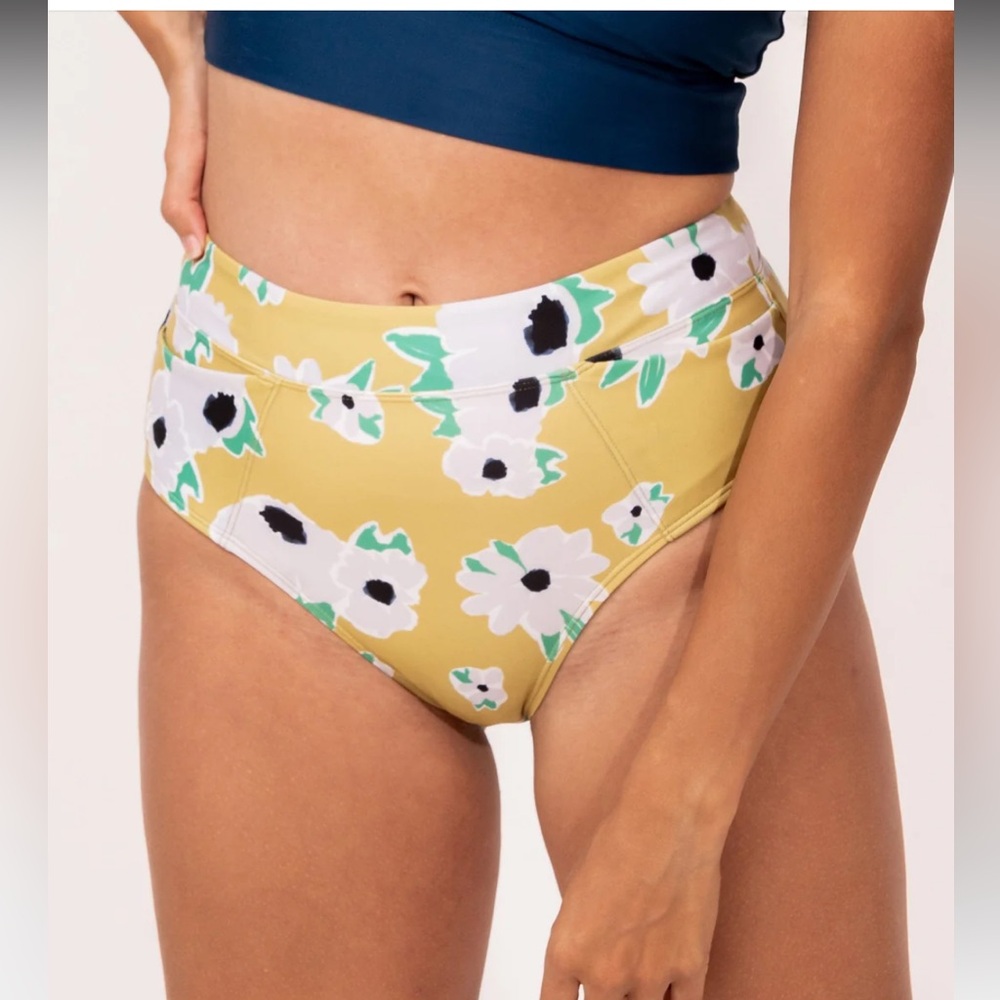 Nani bikini bottom